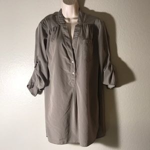 ZOA New York taupe button blouse